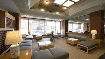 ロビーラウンジ / 11