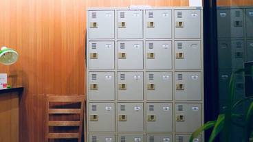 施設内の設備 / 13