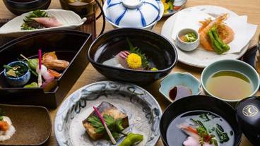 食事・飲み物 / 1