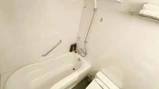 ダブルルーム クイーンベッド 1 台 禁煙