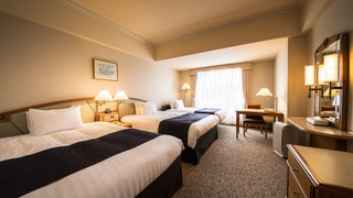 トリプルルーム（禁煙）　シングルベッド2つとエキストラベッド1つ