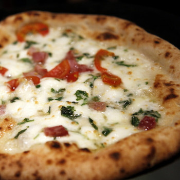 「ピッツェリア・ダ・ガエターノ」 料理 9011439 ピッツァ・ガエターノ