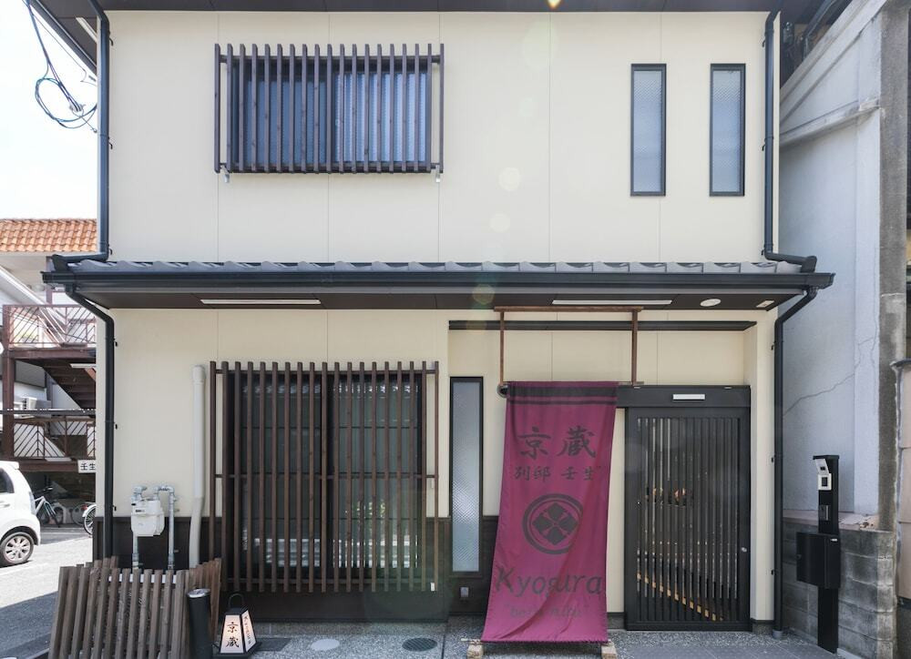 施設の正面