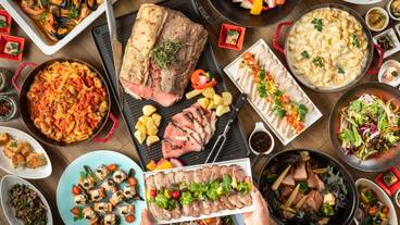 夕食ビュッフェ一例① / 1