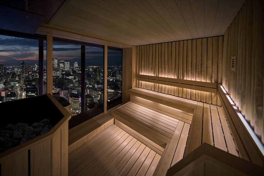 夜景を眺めながらサウナを満喫3534505
