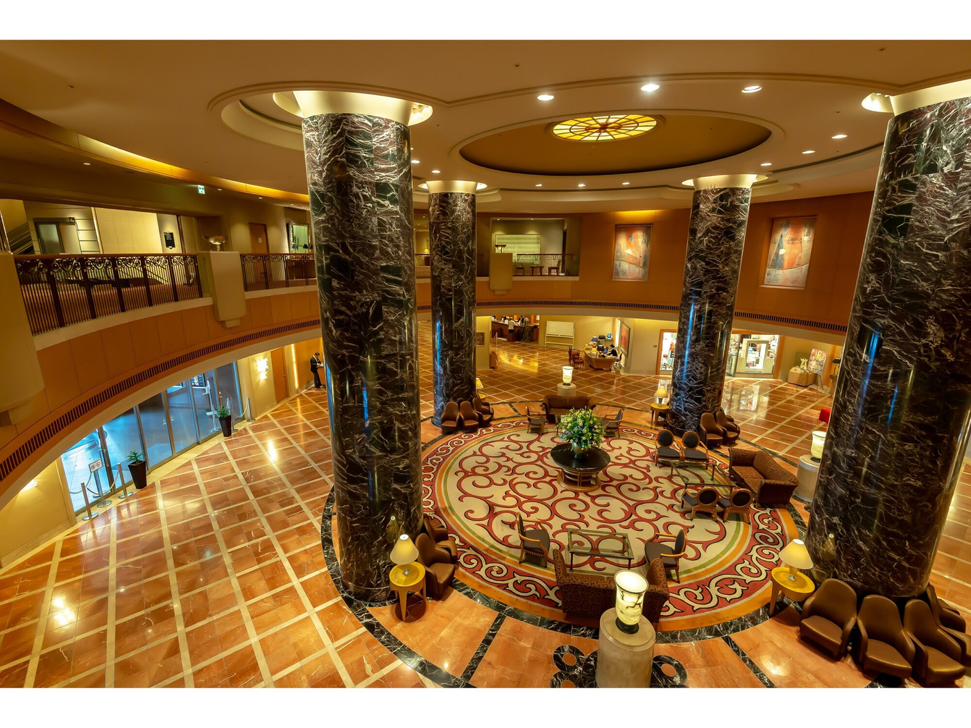 プールはまるで都会のオアシス♪朝食の福岡グルメで元気をチャージ3465733