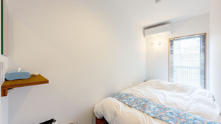 スモール ダブルルーム 共用バスルーム