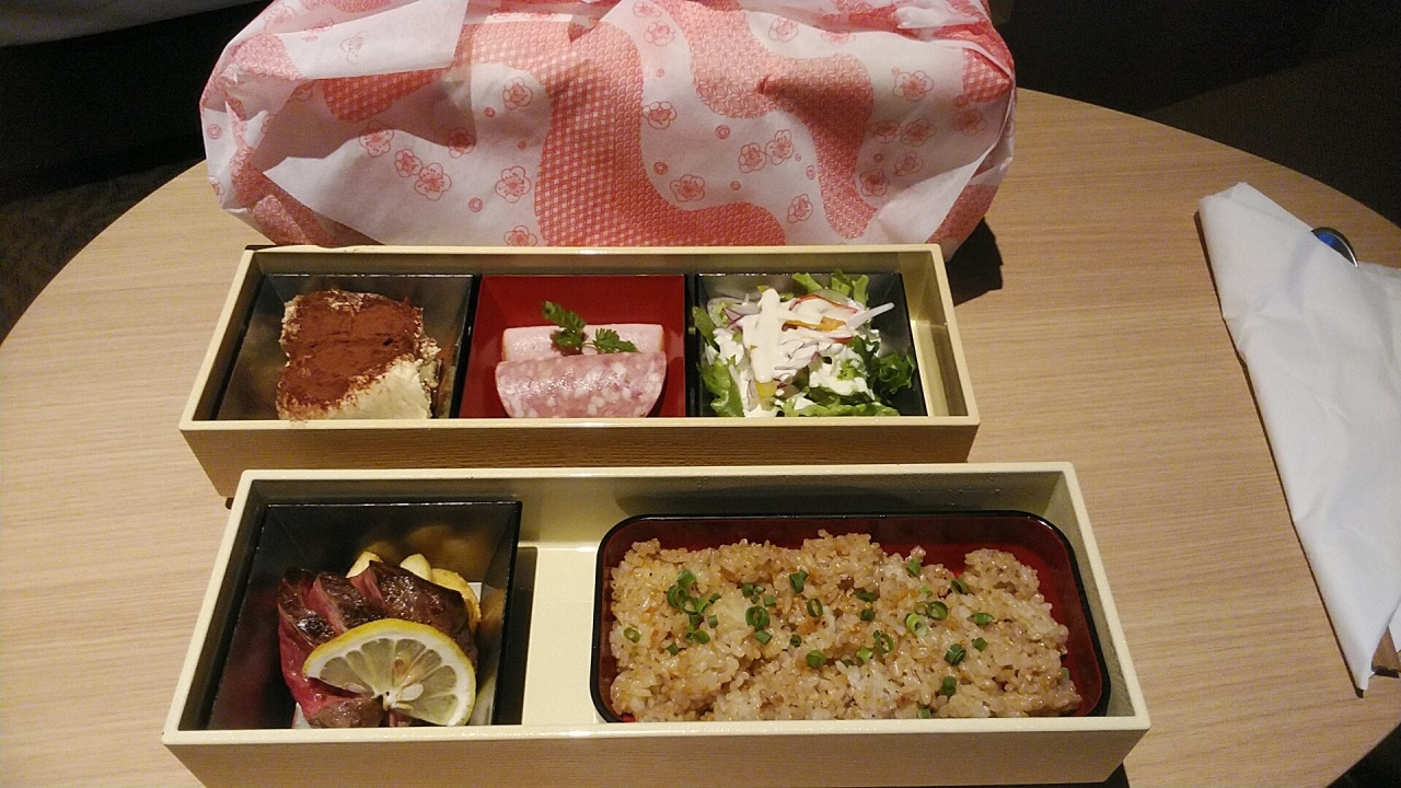 1日目朝食会場からのテイクアウト重