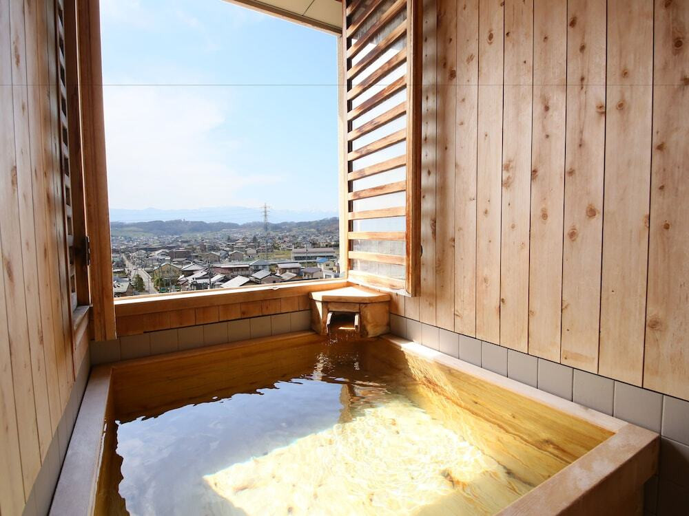 浅間温泉×信州の美食を味わい尽くせる老舗宿4256513