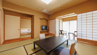 和モダンツインベッド＋和室8畳 禁煙