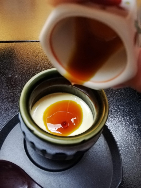 夕食時に出た名物窯プリン