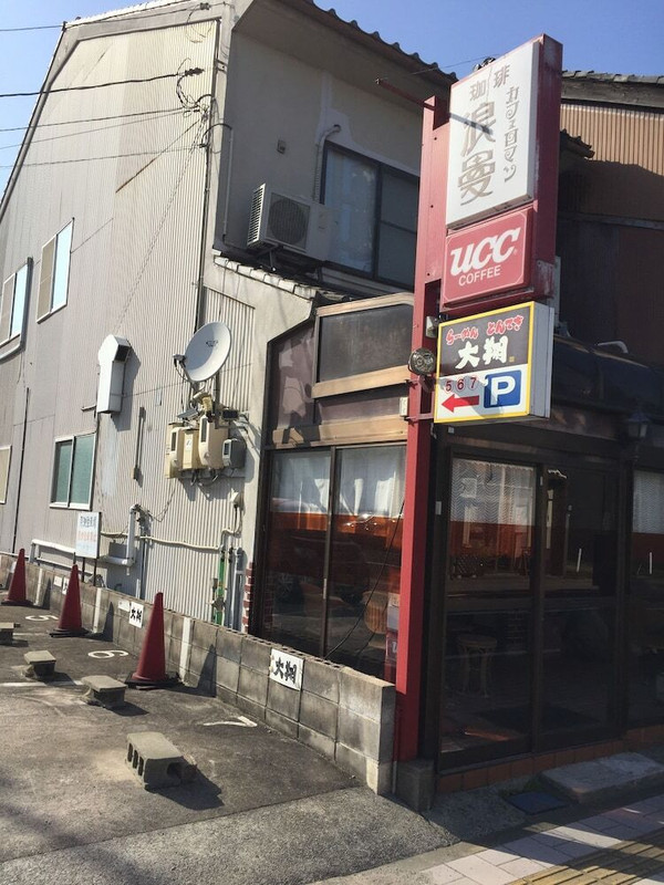 施設の入り口