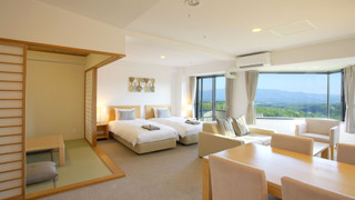 和洋室スタジオスイート（シングルベッド2台）