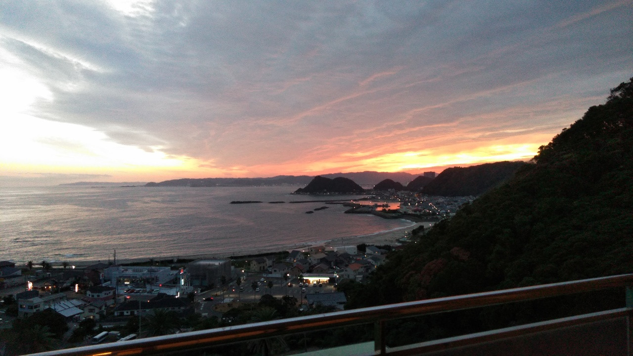 夕日