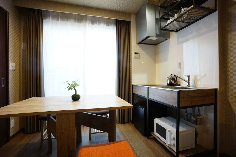 客室内のダイニングエリア