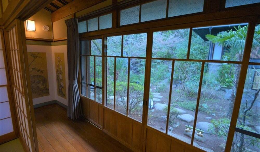 温泉地で過ごす
ゆったりとした夫婦旅 / 4