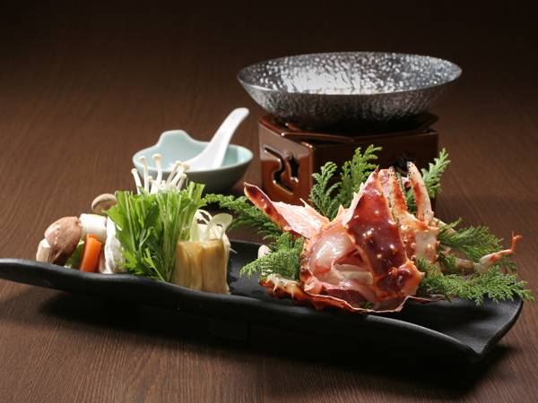 庭園を眺めながら
地元食材に舌鼓 / 3