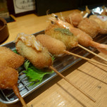 大阪で美味しい串カツを頬張る！地元民が厳選する10店！