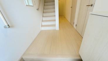 内部エントランス / 1