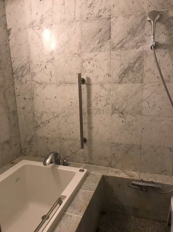 お部屋のバスルーム