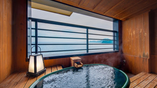 Japanese-style Room with Open-air Bath