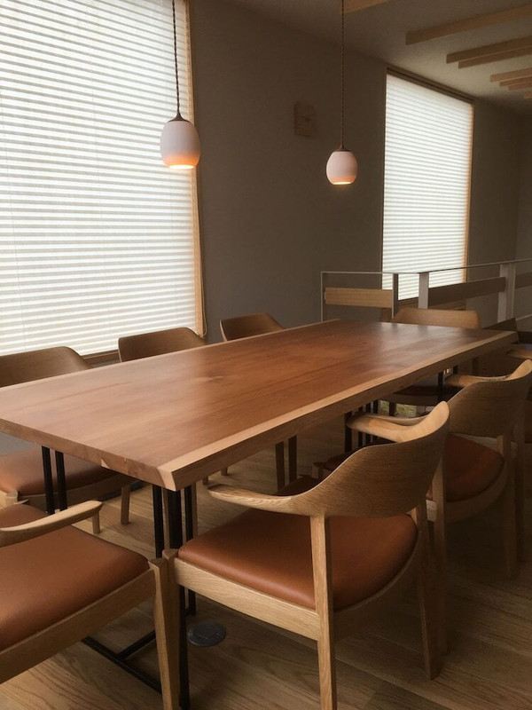 客室内のダイニングエリア