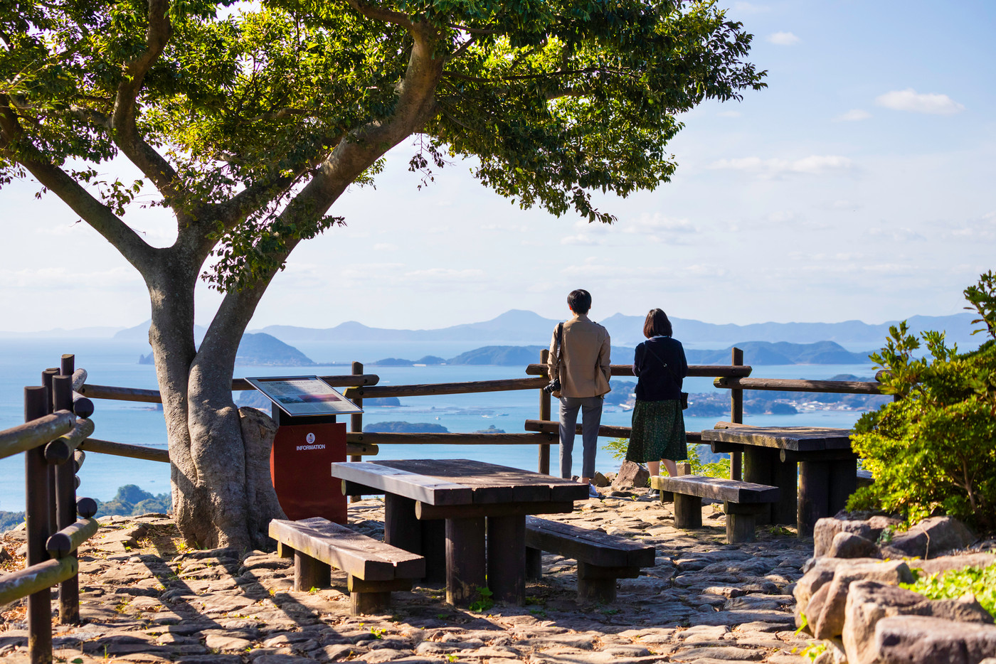 石岳展望台から九十九島の絶景を見る