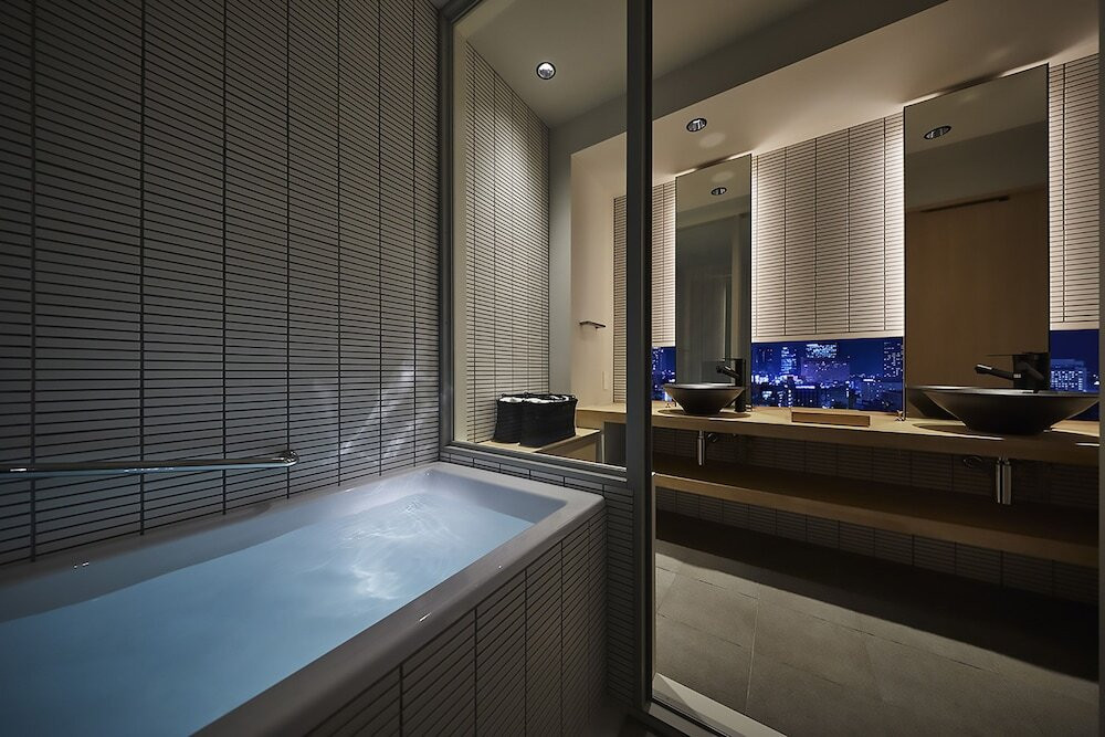 YUENスイートルームの浴室