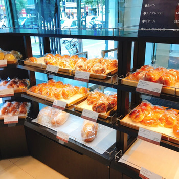 「ザ･ベーカリー＆ペイストリー」 料理 179984235 パン売場