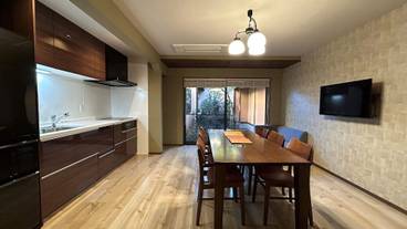 客室内のダイニングエリア / 26