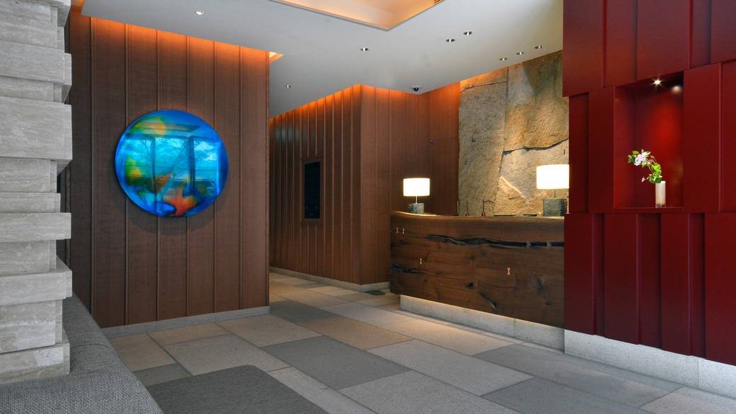 ロビー・フロント / 2