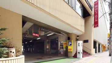 施設の入り口 / 14