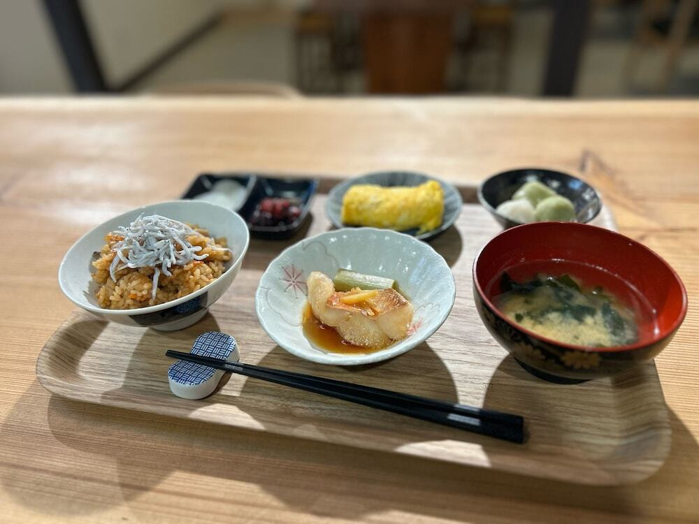 朝食