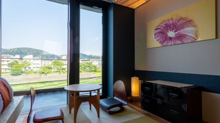 デラックス ルーム バルコニー (River)