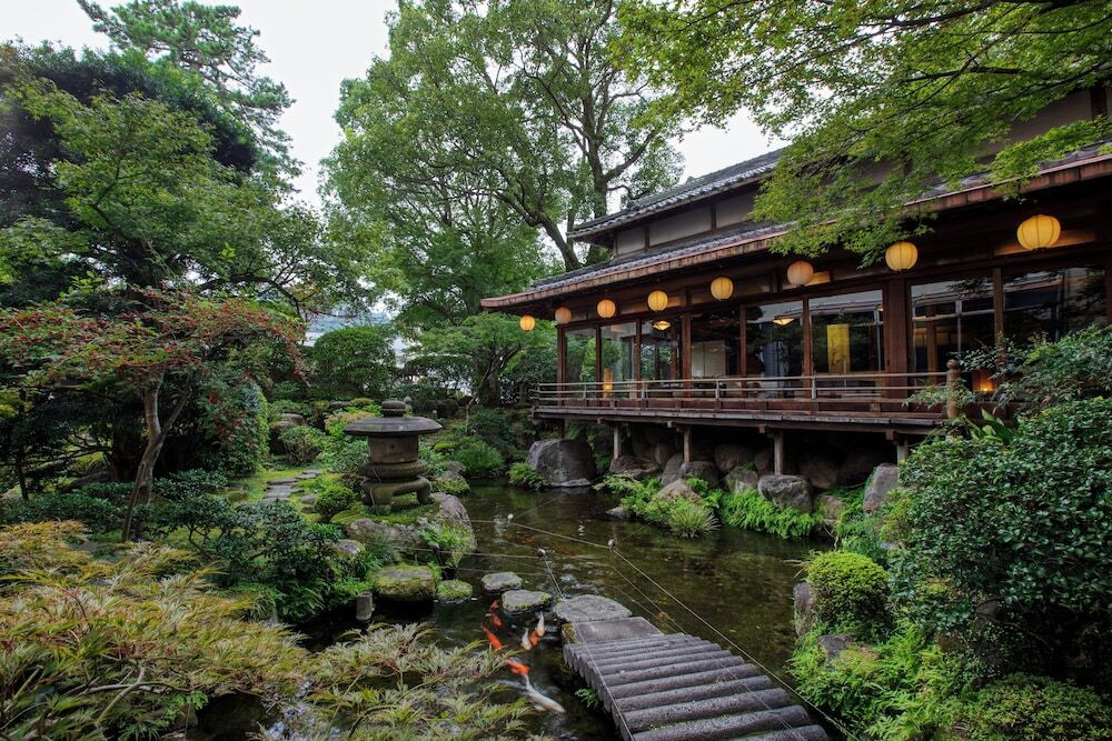 「美人の湯」を満喫したら、秘伝のしゃぶしゃぶに舌鼓3924240