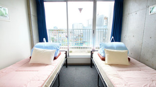 ツインルームシングルサイズベッド 2 台禁煙共用バスルーム