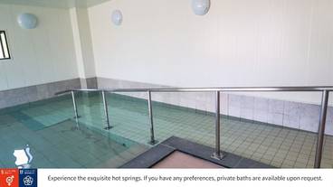 屋内スパ浴槽 / 1