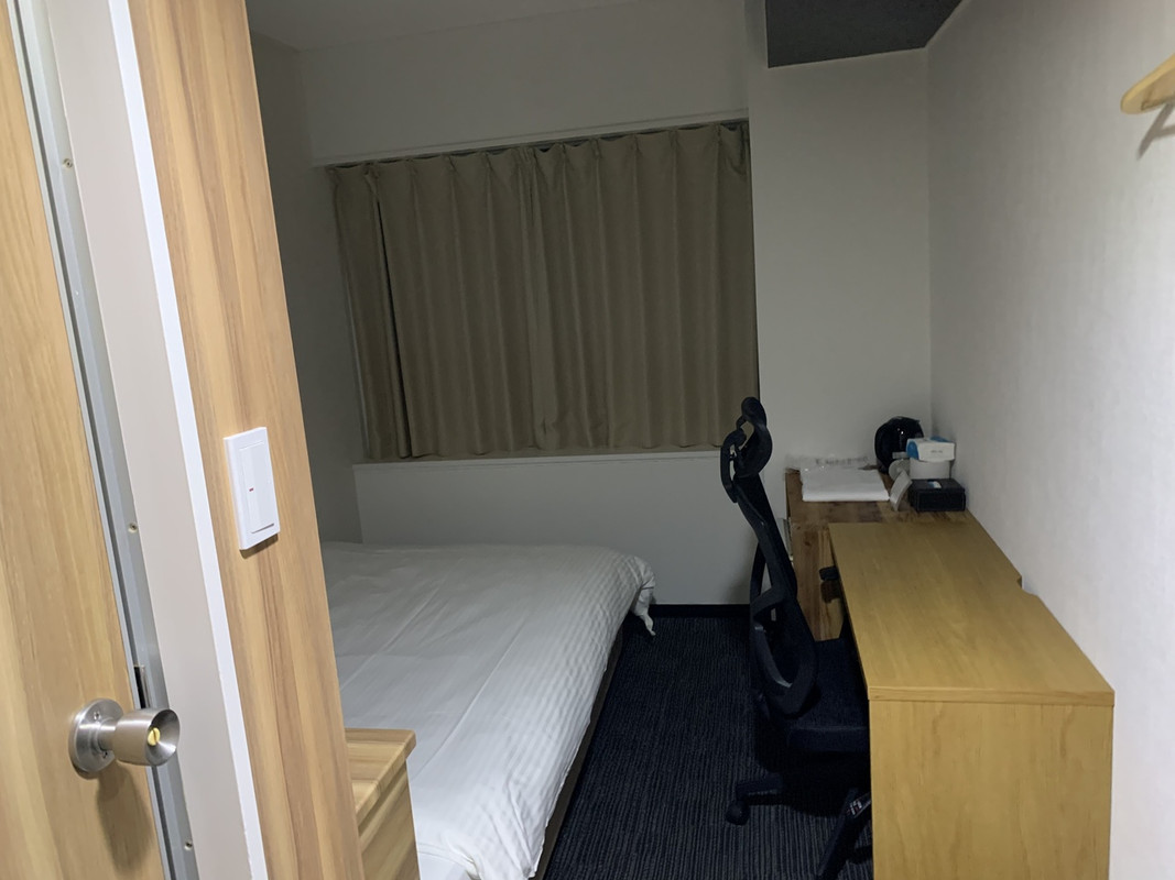 客室です。椅子が大ぶりで作業がし易かった。