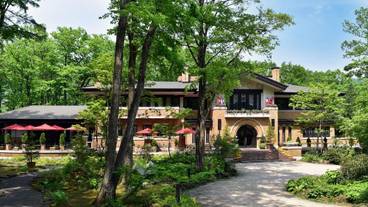 東館 外観① / 1