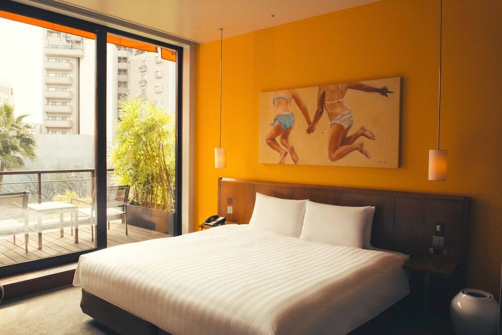 南国ムード満点の「ダブルクイーン」3705112