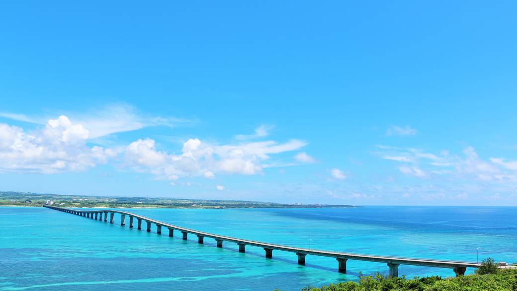 絶景の「来間大橋」 / 1