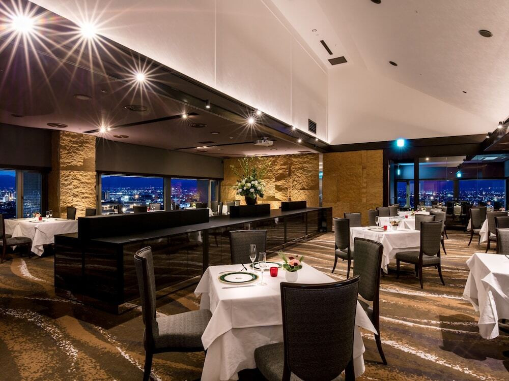 ゴージャスなお部屋に泊まって、夢のひととき3487909