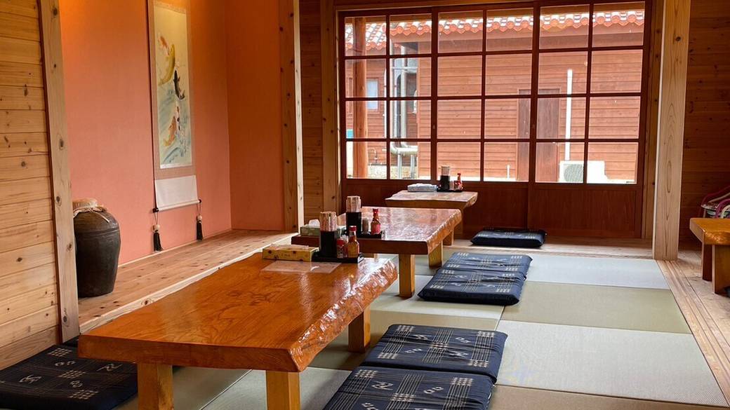 島とうふ 春おばぁ食堂 内観 / 5