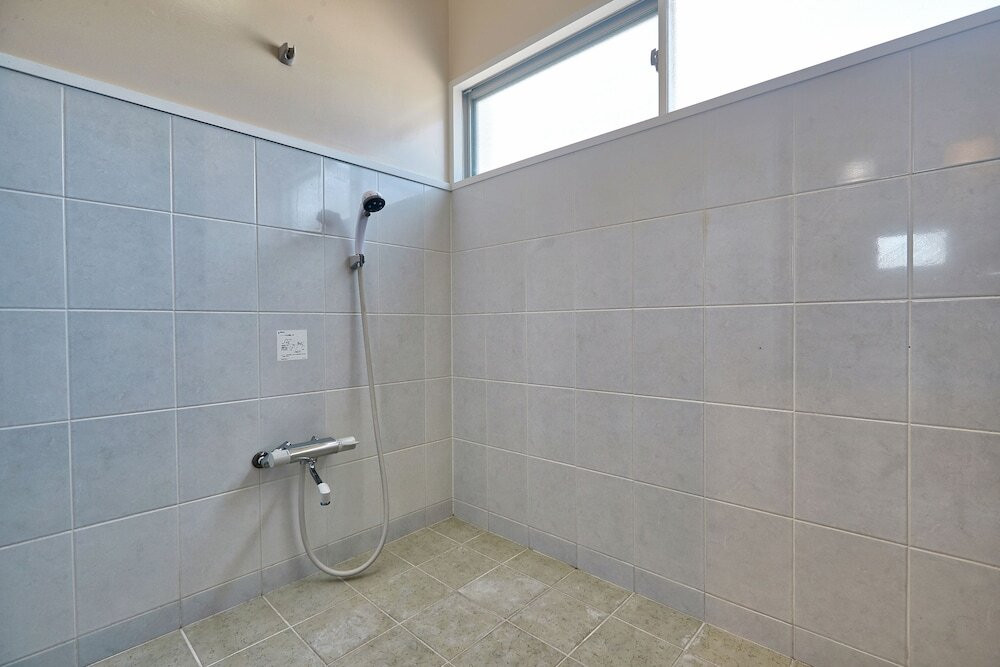 バスルームのシャワー