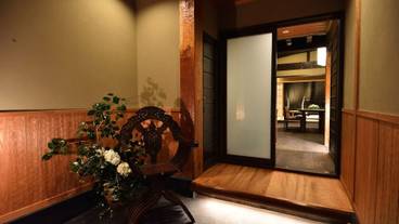 内部エントランス / 2