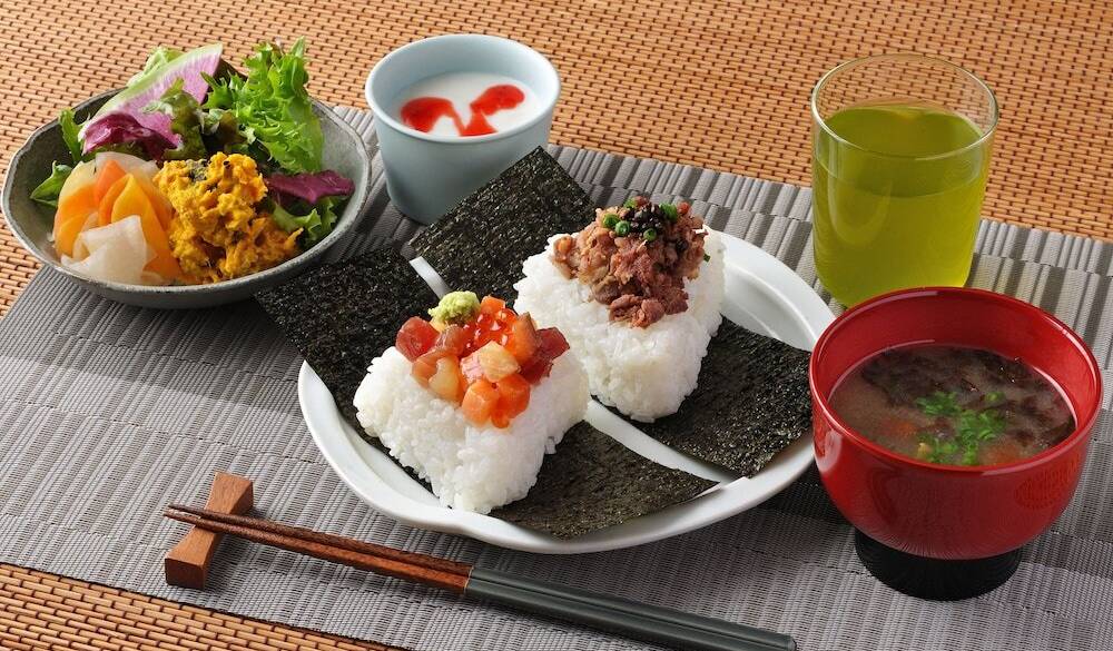 おにぎり朝食一例 / 2