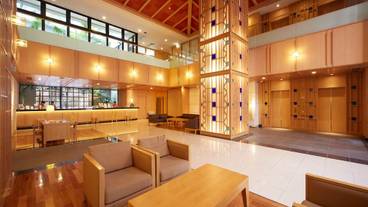 ロビーラウンジ / 3