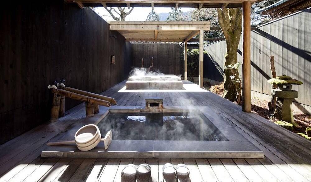 露天風呂と足湯がある客室も / 4