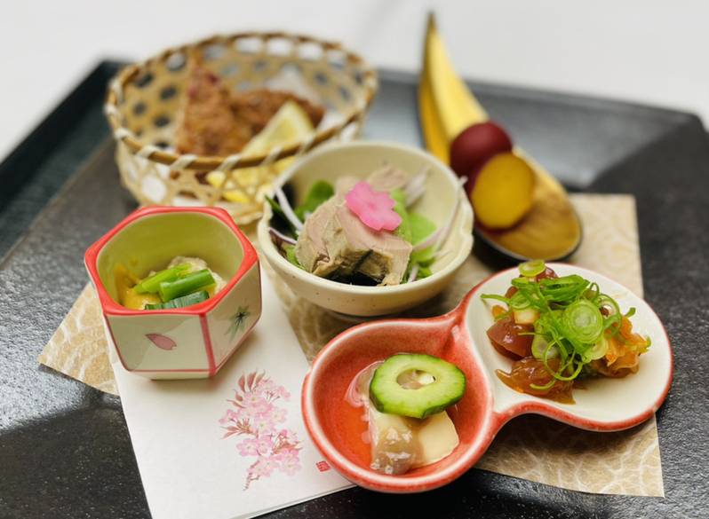 会席料理一例② / 2