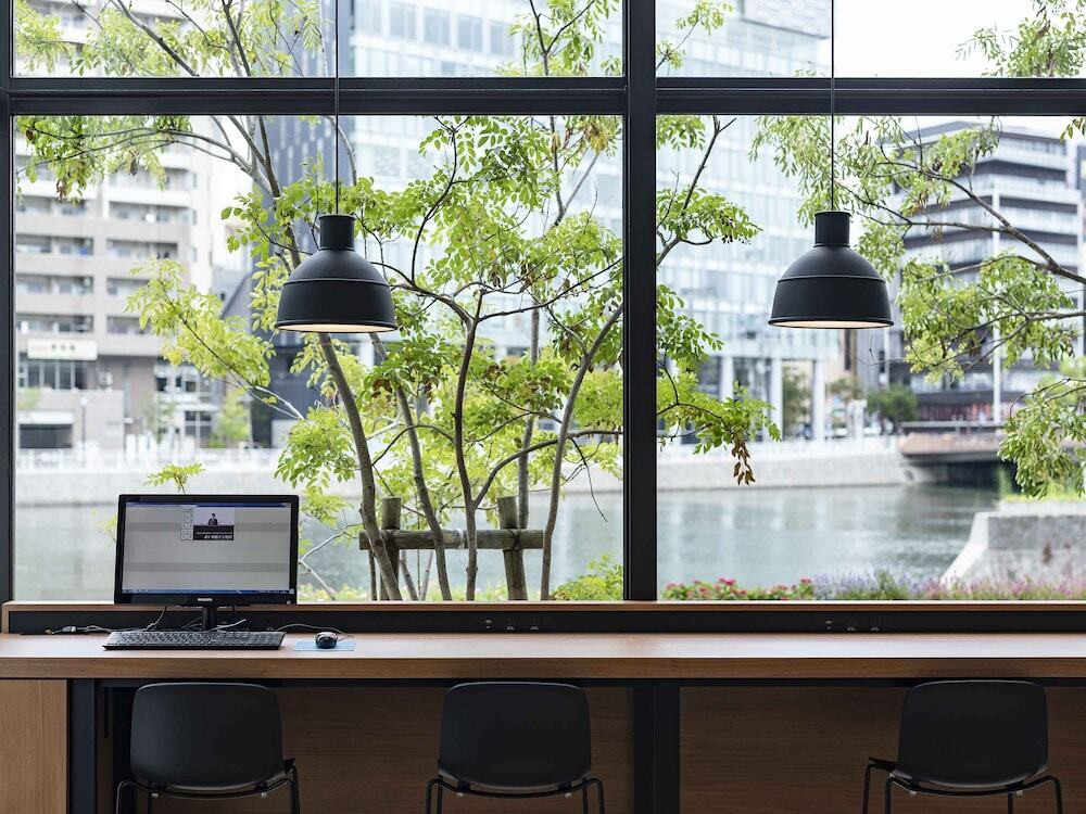 ロビーラウンジ